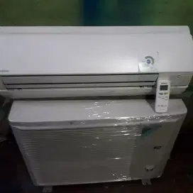 Ac daikin thailand 1,5 pk R 32 ori ex kantor R miting