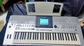 Keyboard dan piano