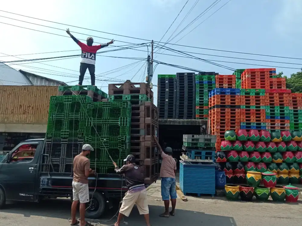 Palet plastik segala ukuran ready stok ribuan
