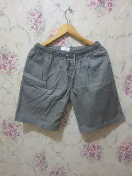 Mulus .authentic celana pendek young club size L