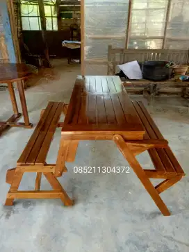 Meja bangku mejic