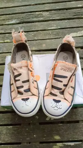 sepatu fashion anak