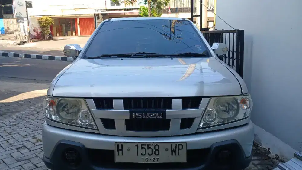 Isuzu Panther LM Smart 2015