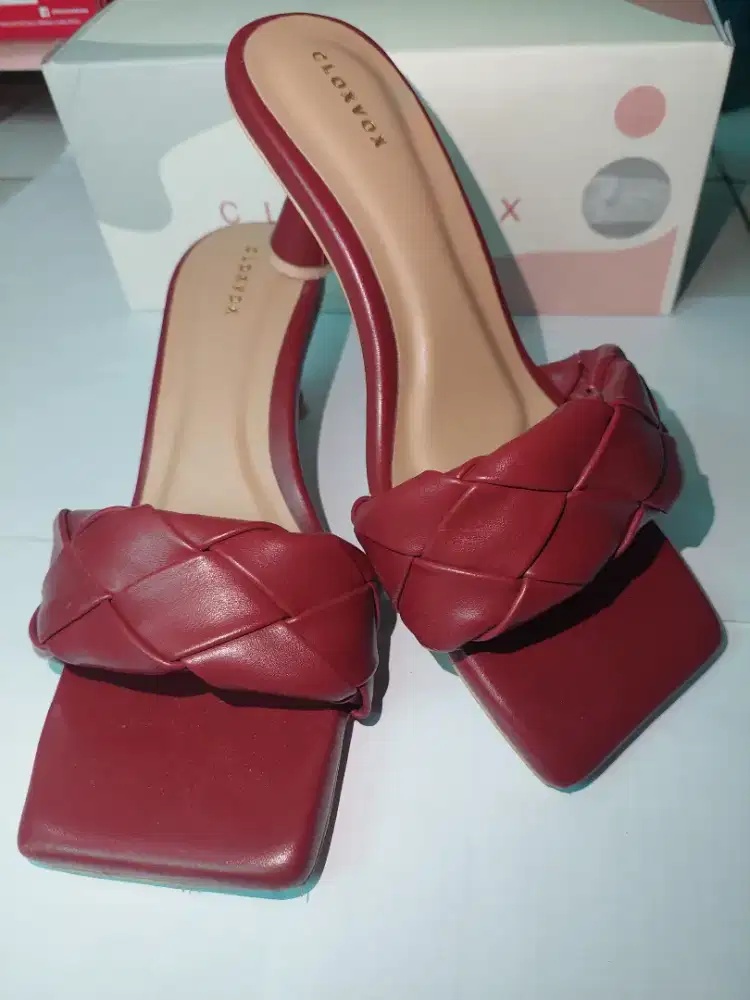 Sendal Cloxvox Anya Heels Maroon