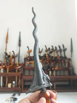 Keris Naga Sungkem Luk 7