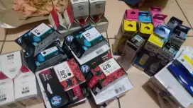 Membeli dan menampung tinta cartridge baru dan bekas