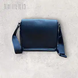 Louis Vuitton Men’s Roman GM Messenger Bag Taiga Leather - Tas LV