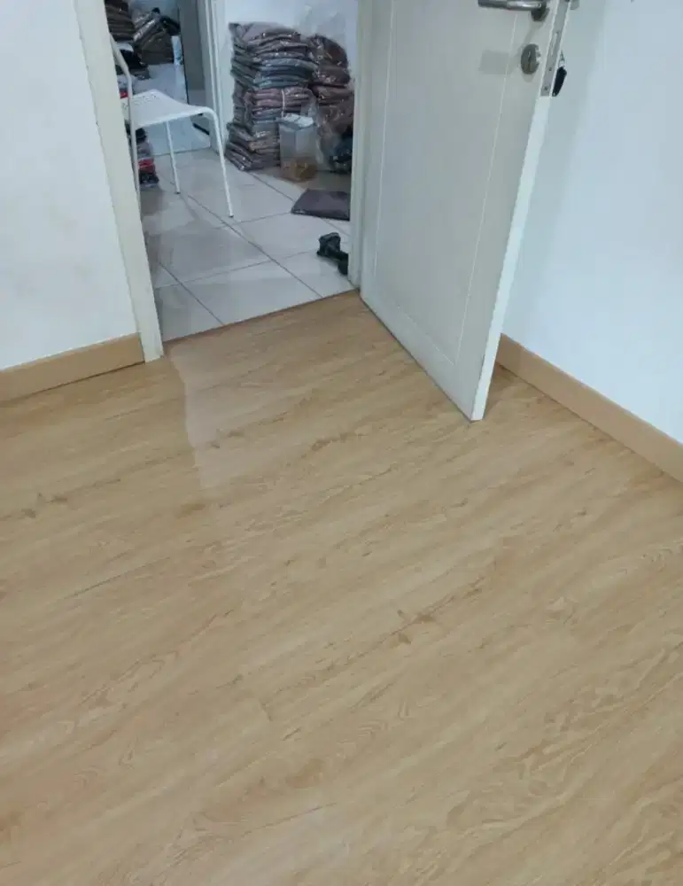 Jasa Pemasangan lantai vinyl