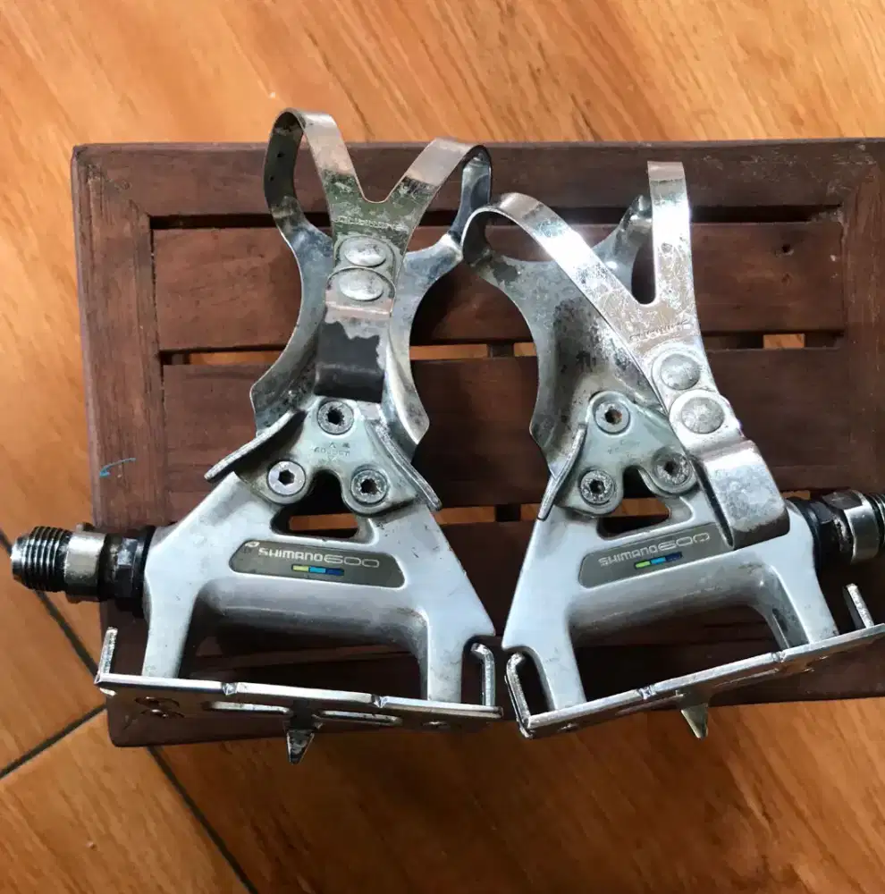 shimano 600 tricolor pedal