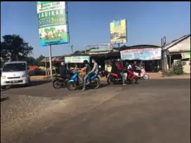 Dijual Cepat kios strategis di jalan Raya letda nasir Cikeas