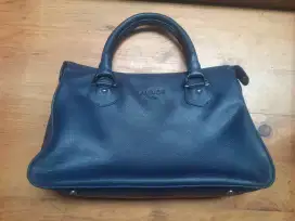 TAS KULIT WANITA MERK LAURIGE