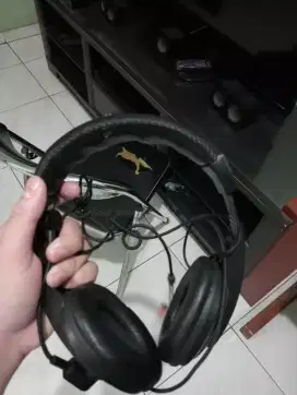 M-Tech Headset Hitam