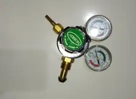 Oxygen regulator dan flow meter