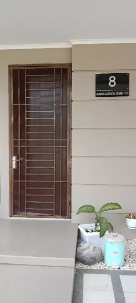Pintu doble minimalis
