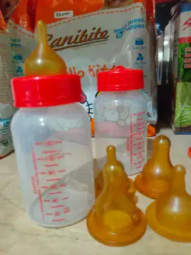 Botol susu Royal Canin