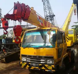 Hiap Crane dan forklift