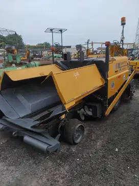Asphal Finisher Sumitomo HA25W-2 Wheel Lebar 2.5 Meter Ex Japan