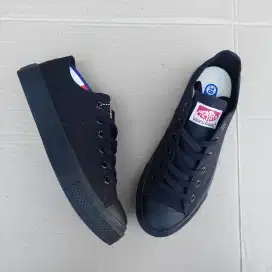 Sepatu Sekolah Kerja Ventela Ethnic Low Hitam Polos All Black