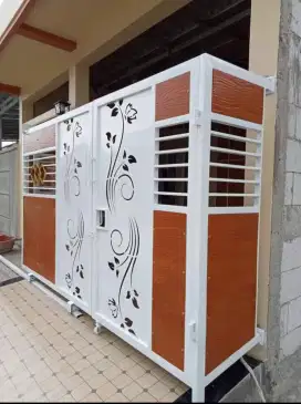 PINTU PENGAMAN RUMAH