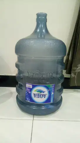 Galon aqua kosong