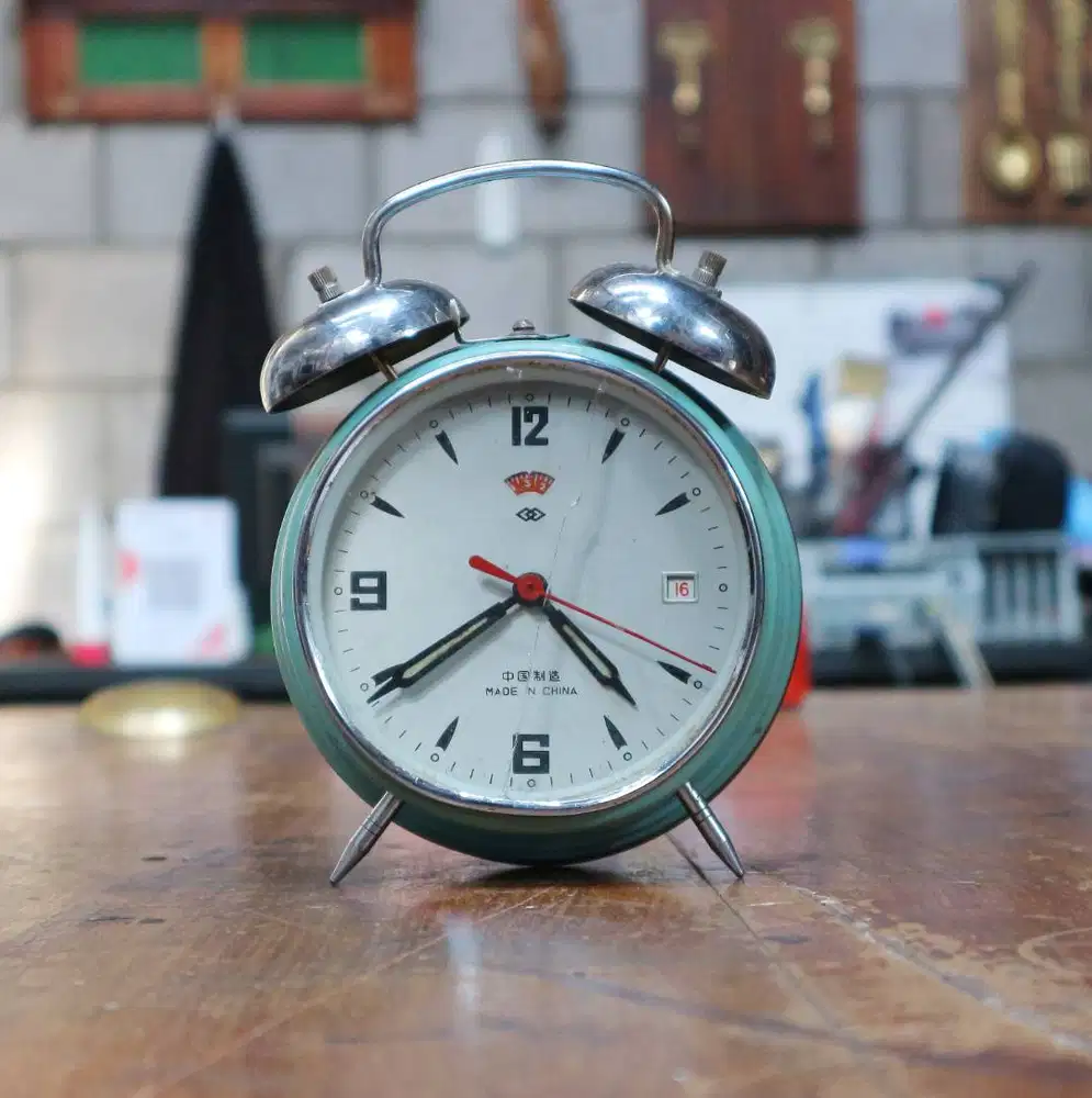 Jam Weker Putar/Jam Waker/Jam Meja/Jam Beker Lawas