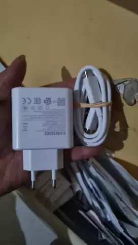 Chargeran samsung note 22 ultra
45watt