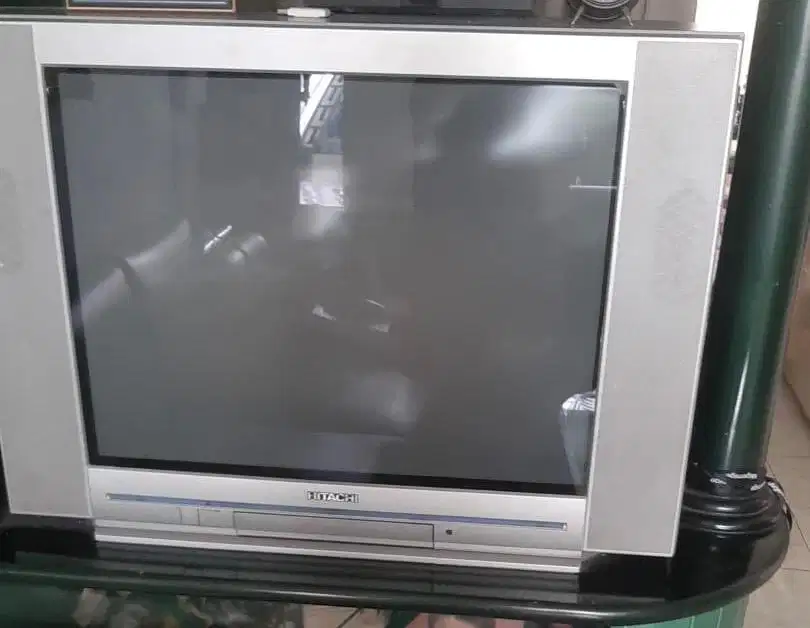 TV tabung merk Hitachi 29 inch
