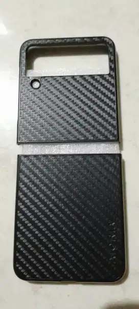 Z FLIP 4 CARBON CASE