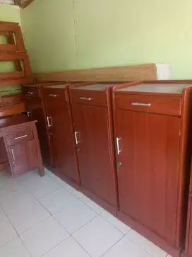 Lemari laci 1 pintu