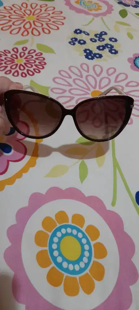 Kaca mata Trussadi ori