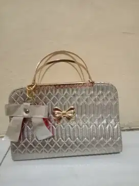 Tas wanita dewasa