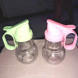 botol tempat kecap pitcher ada tutup utk penuang