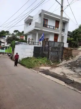 Rumah siap huni lokasi cikadut