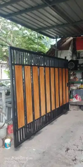 Pintu gerbang minimalis