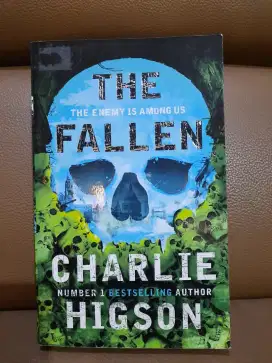 Novel Bacaan Bahasa Inggris Judul The Fallen karangan Charlie Higson