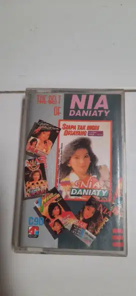 Kaset pita album NIA DANIATY