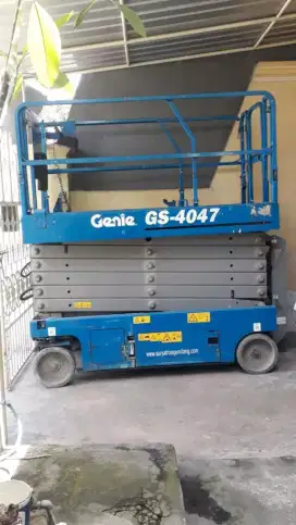 Scissor Lift 12meter Surabaya-Bandung-Kudus-Pasuruan