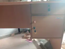 Meja kantor (meja baru) terima service kursi kantor dan jual beli ..
