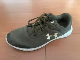 Under Armour Mojo Size 44.5