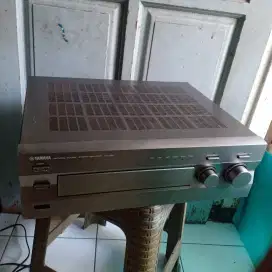 Amplifier Yamaha ax-596 seri tertinggi.