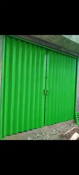 Folding gate dan rolling door
