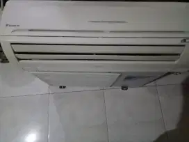 ac split daikin orijinal