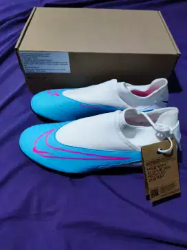 sepatu bola nike original