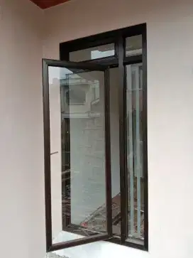 Kusen Jendela aluminium kaca