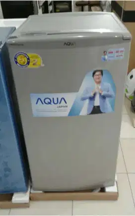 Freezer Lemari Es Aqua Sanyo 4 Rak Upright