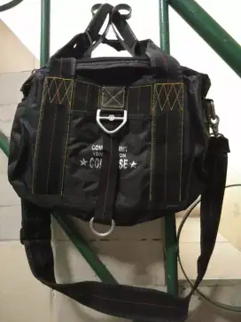 tas merk Converse