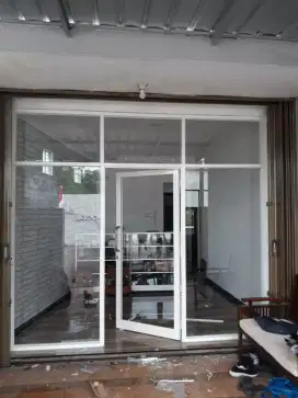 Partisi ruangan kaca aluminium murah kusen pintu jendela boven kaca