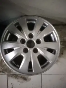 velg grand Innova R15