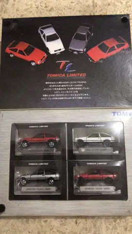 Diecast tomica toyota ae 86 levin trueno limited one set