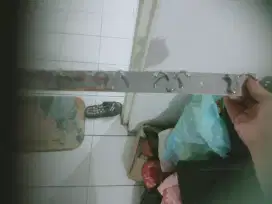 gantungan besi untk baju